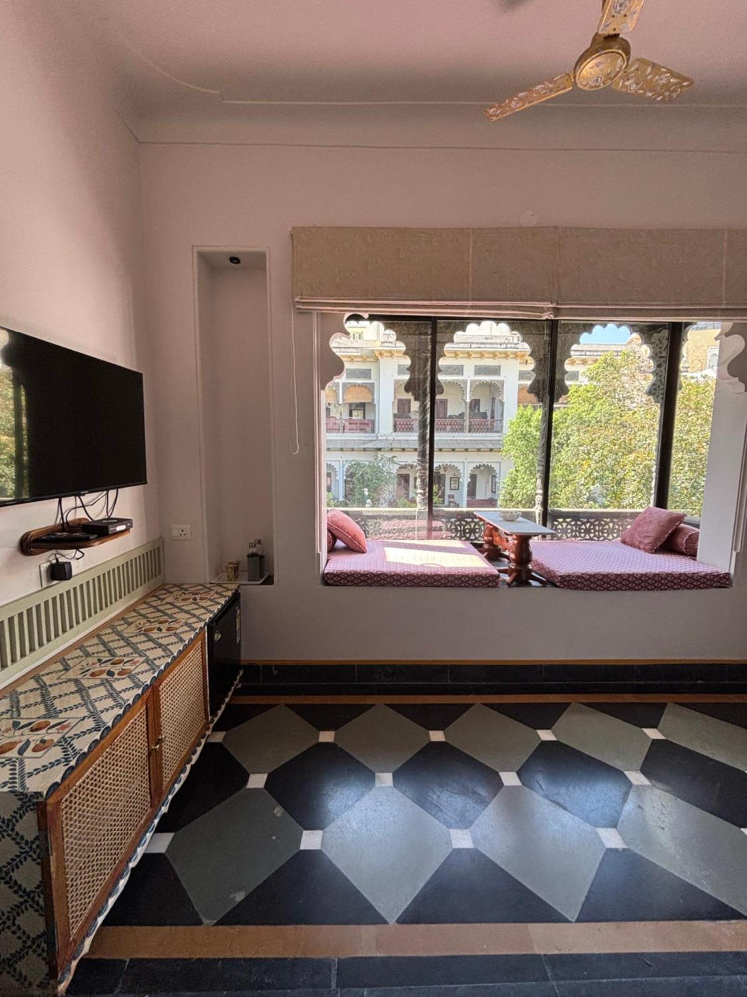 Hotel Kintsugi At Rangniwas à Udaipur Extérieur photo